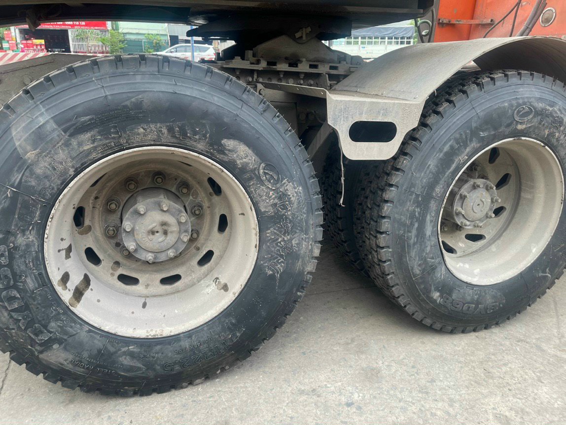 THỊ TRƯỜNG LỐP XE Ô TÔ NĂM 2024